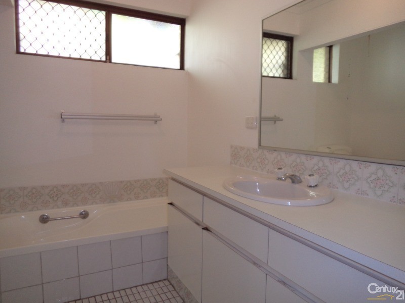 1/53 Rockingham Beach Road, Rockingham WA 6168