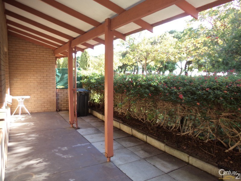 1/53 Rockingham Beach Road, Rockingham WA 6168