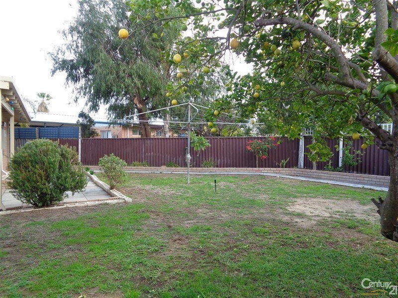 20 Leisure Way, Safety Bay WA 6169