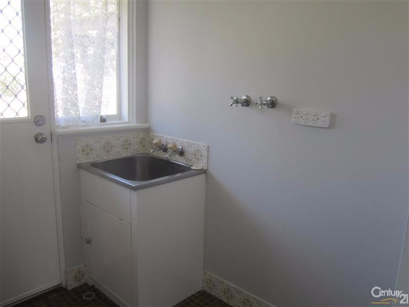 19 Varley Crescent, Cooloongup WA 6168