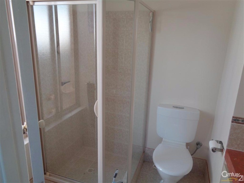 37 Oakfield Gardens, Parmelia WA 6167