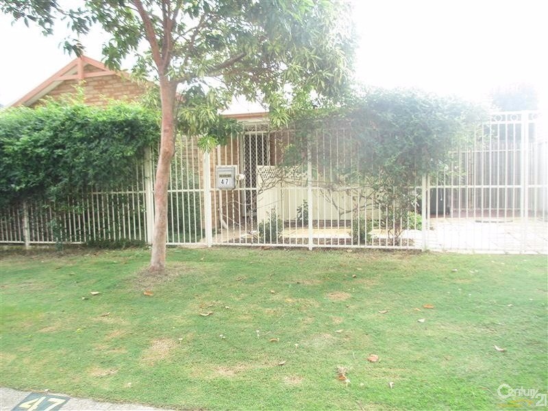 47 Zaragoza Drive, Port Kennedy WA 6172