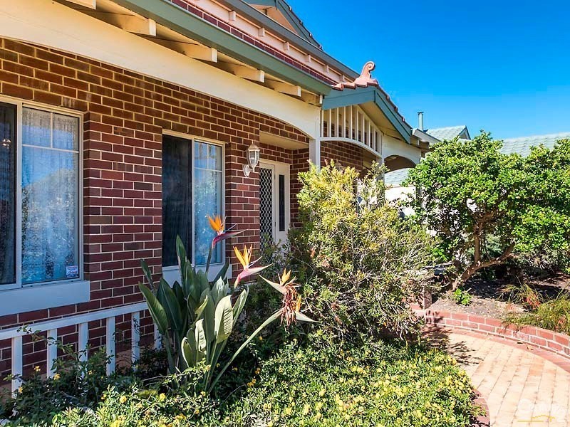 24 Mirror Cove, Waikiki WA 6169