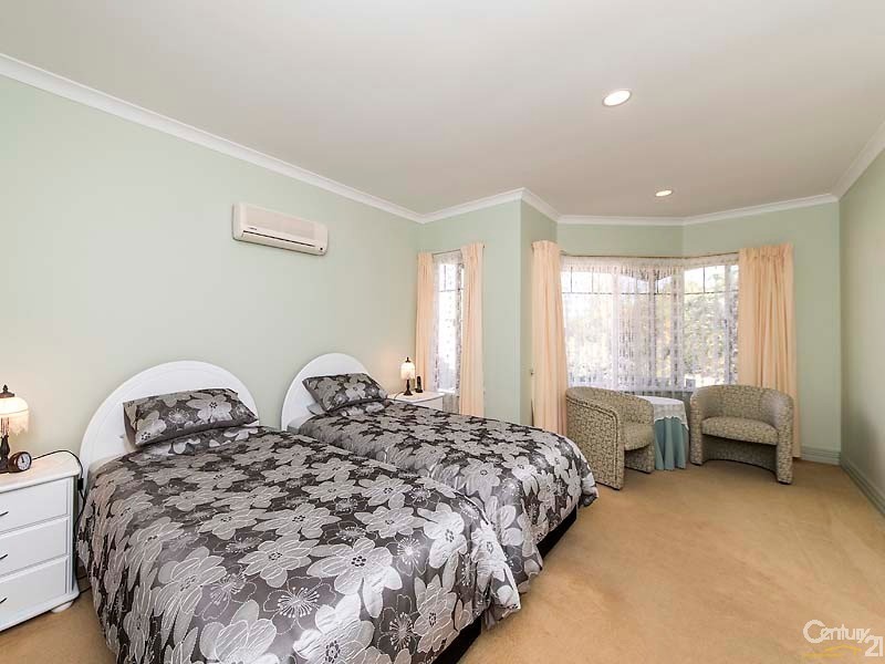 24 Mirror Cove, Waikiki WA 6169