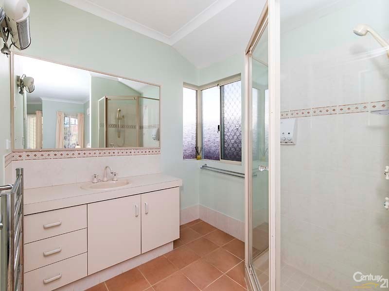 24 Mirror Cove, Waikiki WA 6169