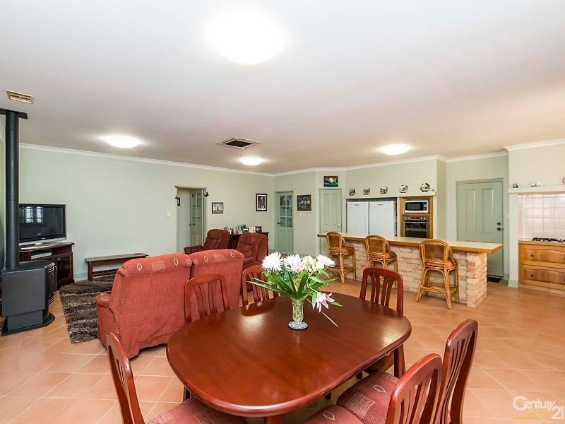 24 Mirror Cove, Waikiki WA 6169