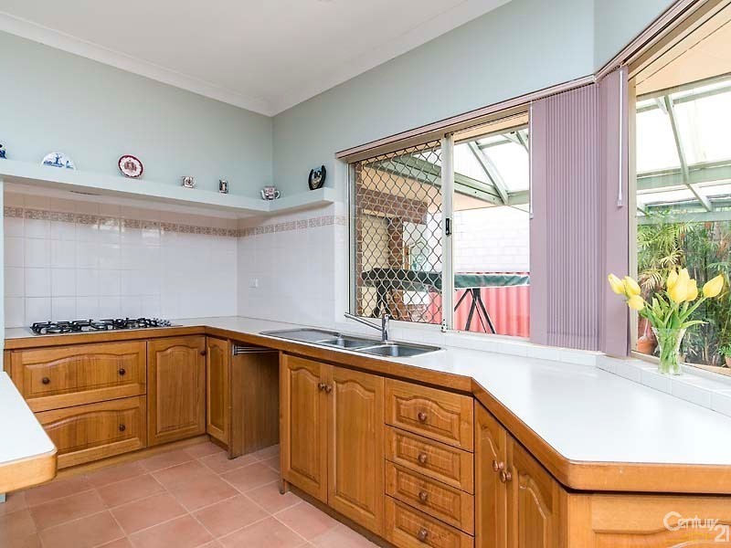 24 Mirror Cove, Waikiki WA 6169