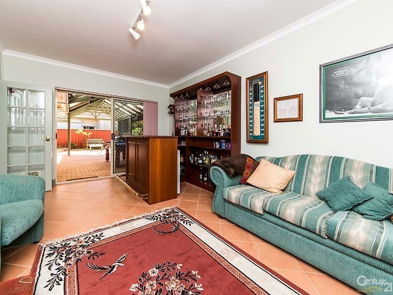 24 Mirror Cove, Waikiki WA 6169