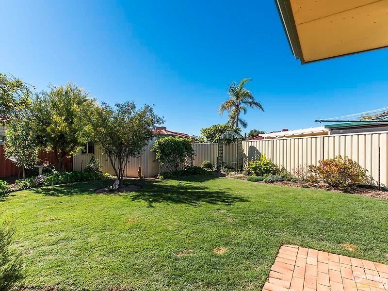 24 Mirror Cove, Waikiki WA 6169