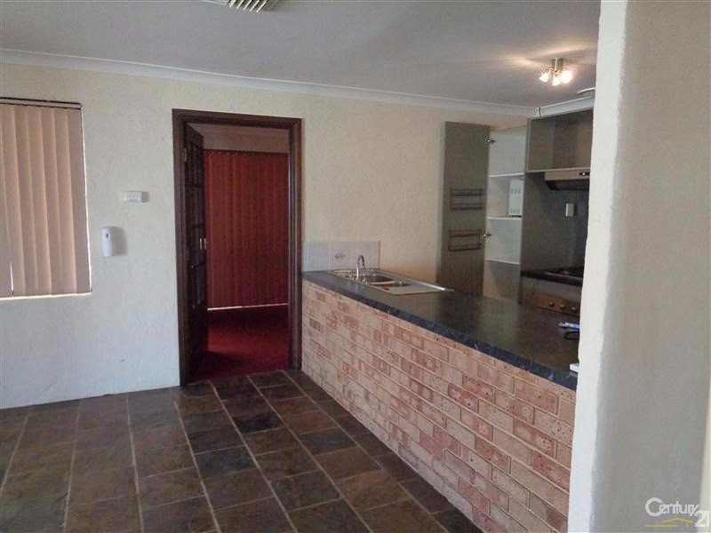 33 Warnbro Sound Avenue, Warnbro WA 6169