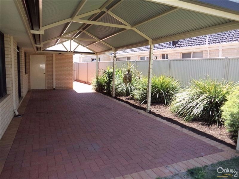 22 Windermere Way, Waikiki WA 6169