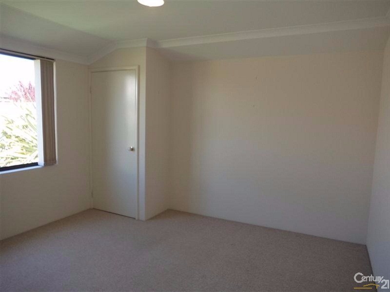 22 Windermere Way, Waikiki WA 6169