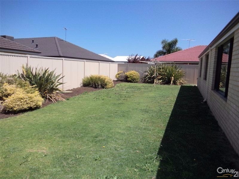 22 Windermere Way, Waikiki WA 6169
