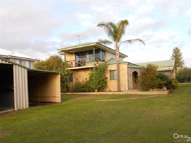 192 Kent Street, Rockingham WA 6168