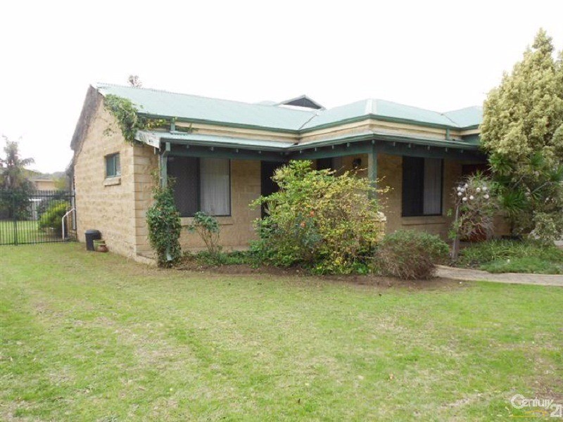 192 Kent Street, Rockingham WA 6168