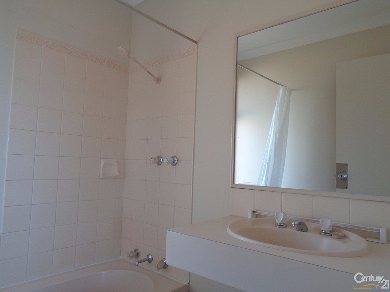 11 Murchison Road, Cooloongup WA 6168