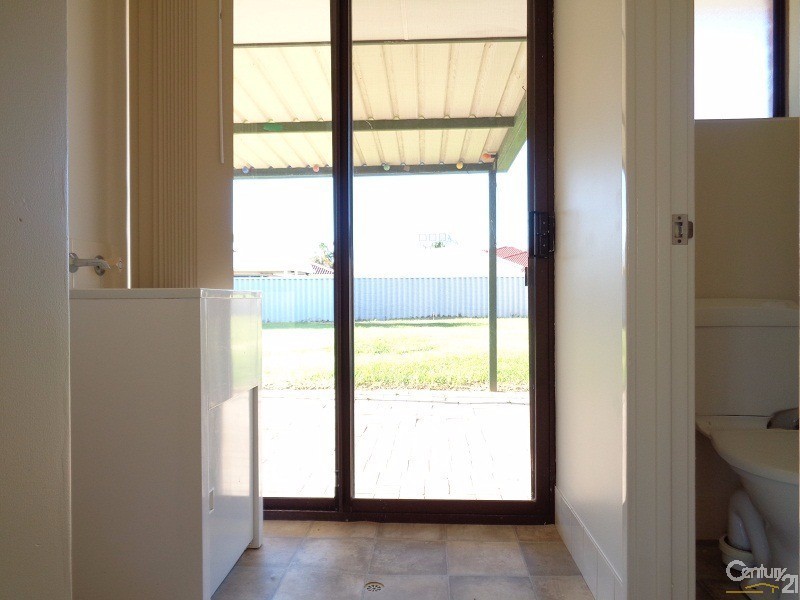 11 Murchison Road, Cooloongup WA 6168