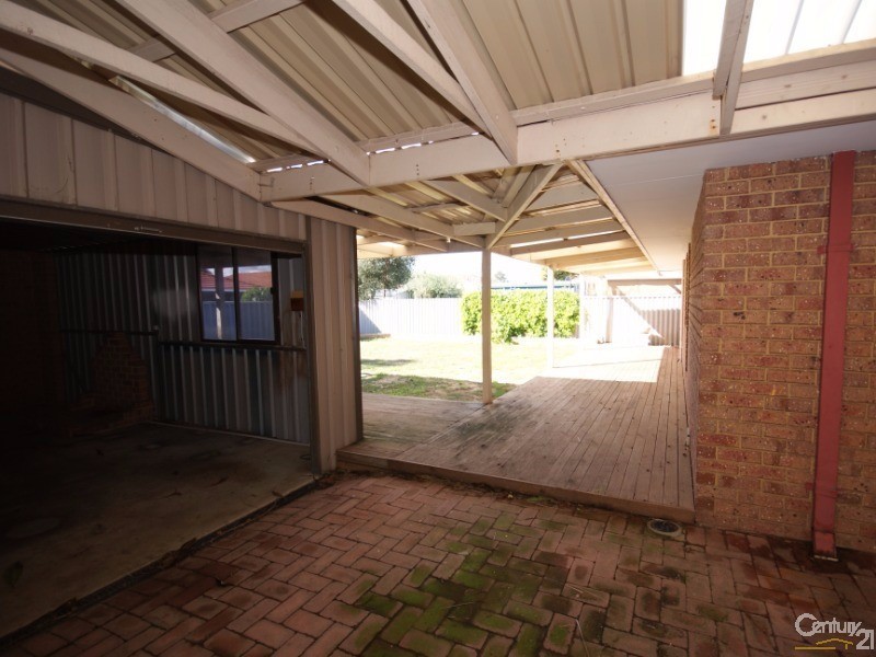 5 Murchison Road, Cooloongup WA 6168