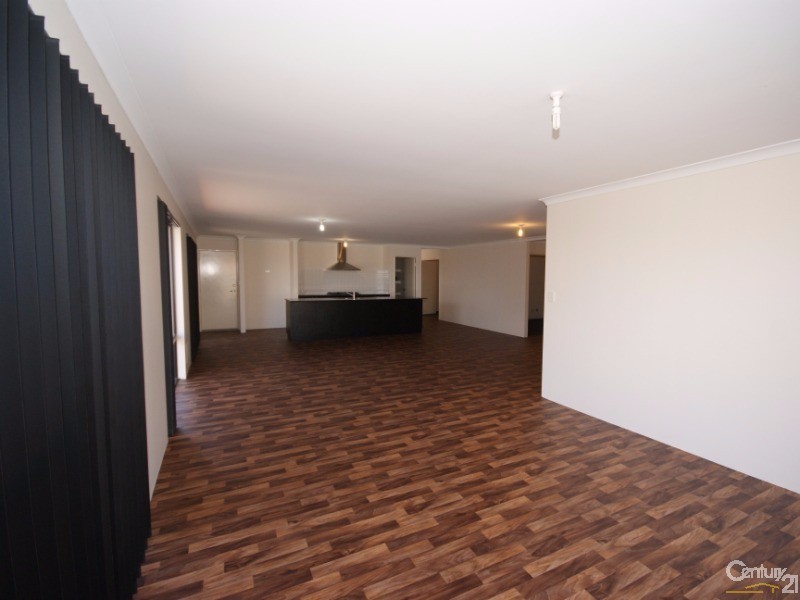 16 Halstead Turn, Wellard WA 6170