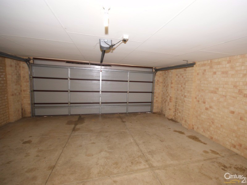 16 Halstead Turn, Wellard WA 6170