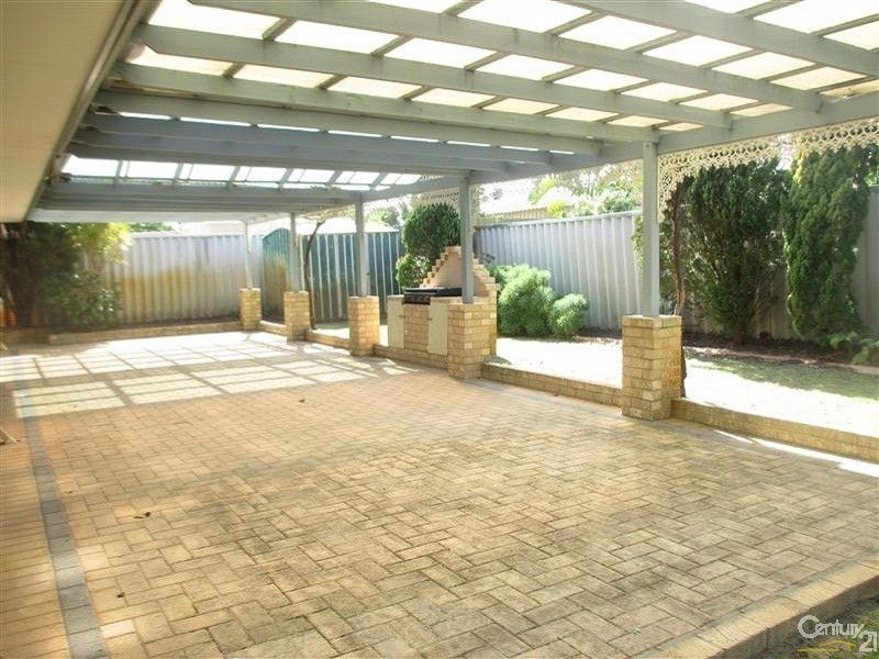 26 Jaywick Close, Safety Bay WA 6169