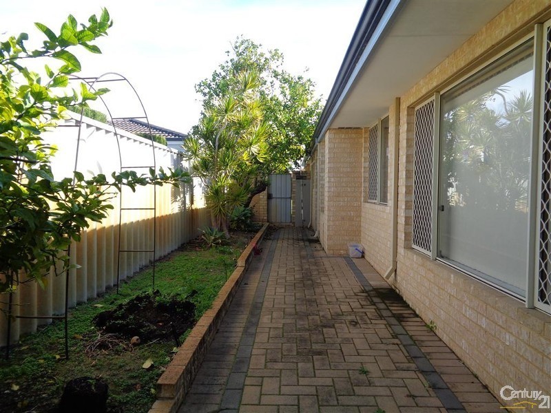 26 Jaywick Close, Safety Bay WA 6169