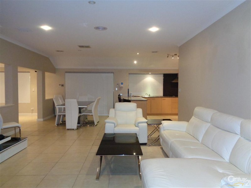 48 Brindabella Avenue, Rockingham WA 6168