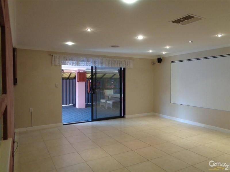 48 Brindabella Avenue, Rockingham WA 6168