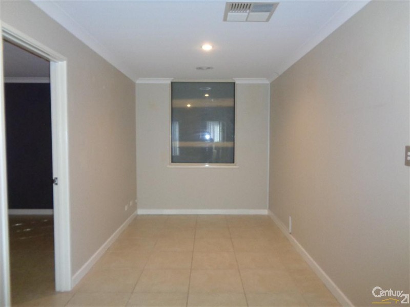 48 Brindabella Avenue, Rockingham WA 6168