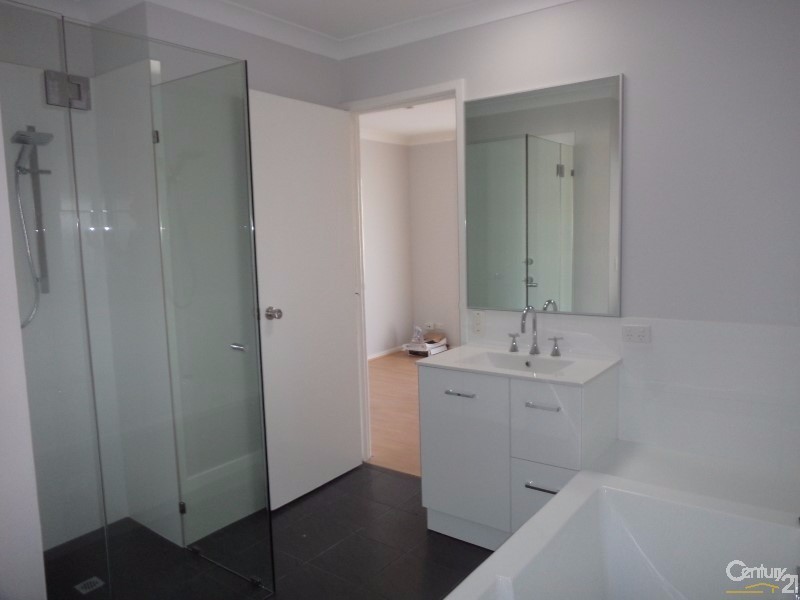 28 Malibu Road, Safety Bay WA 6169