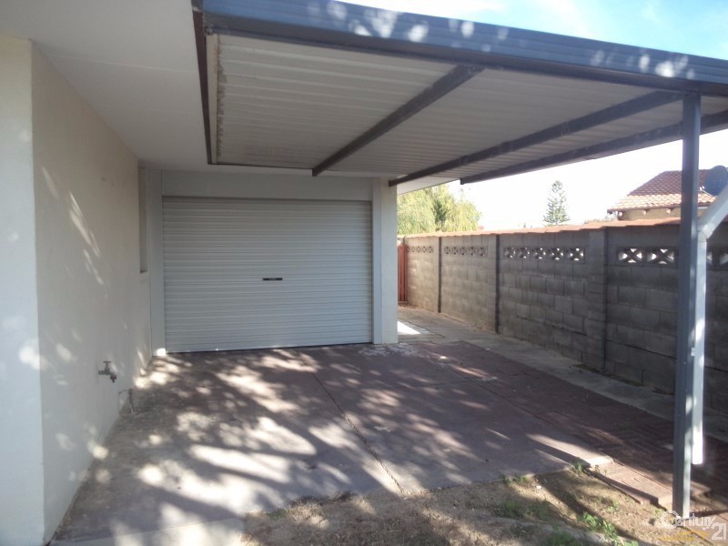 28 Malibu Road, Safety Bay WA 6169