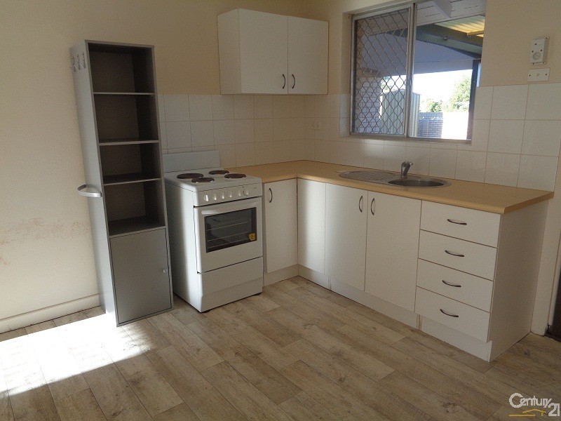 7 Short Street, Safety Bay WA 6169