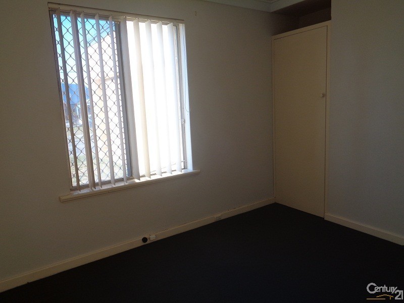 7 Short Street, Safety Bay WA 6169
