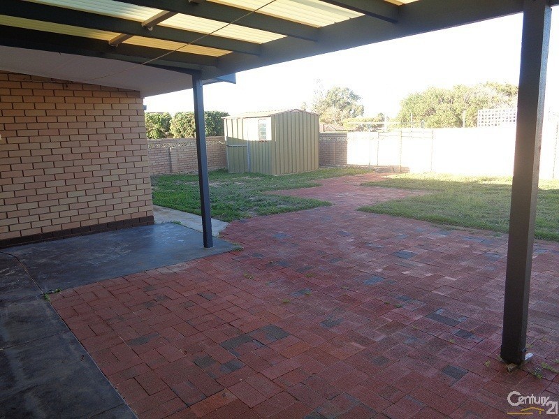7 Short Street, Safety Bay WA 6169