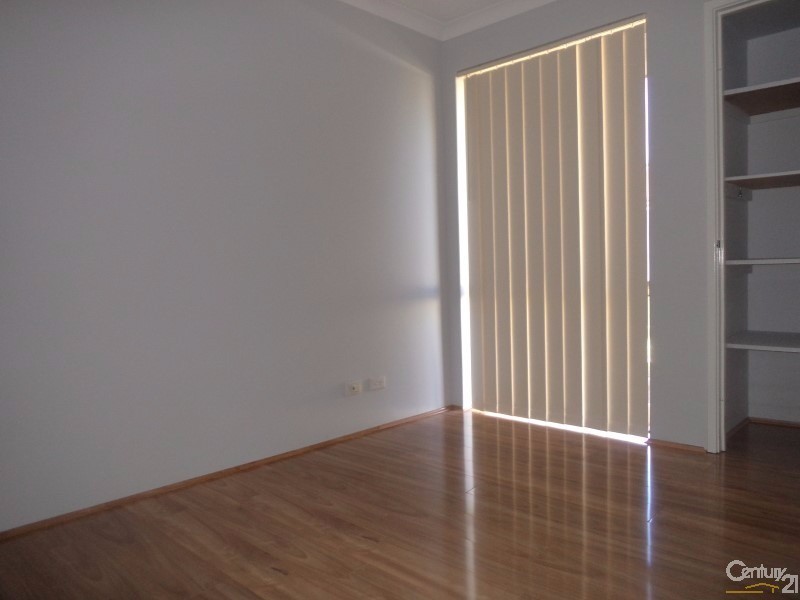 6 Bondi Crescent, Warnbro WA 6169