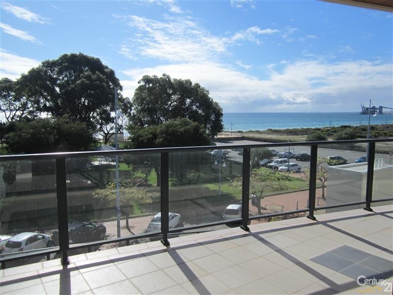 7/59 Rockingham Beach Road, Rockingham WA 6168
