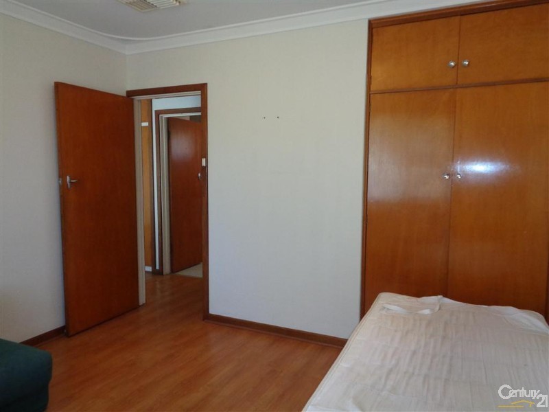 2/72 Kent Street, Rockingham WA 6168