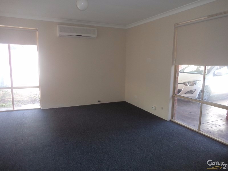 4 Macau Place, Warnbro WA 6169