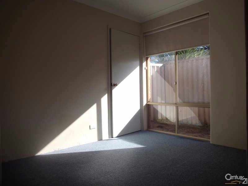 4 Macau Place, Warnbro WA 6169