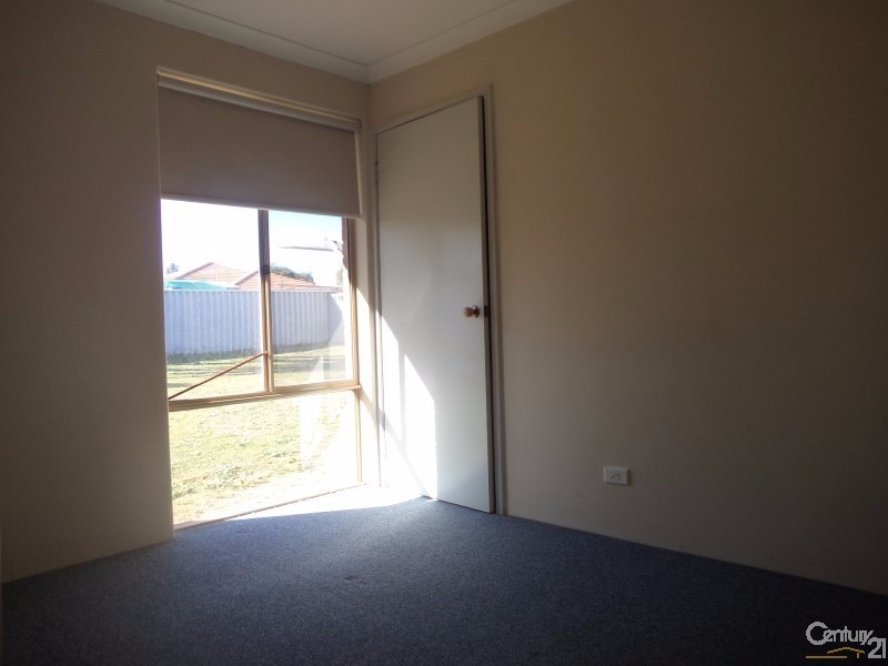 4 Macau Place, Warnbro WA 6169