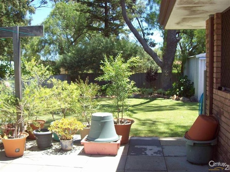 62 Unnaro Street, Hillman WA 6168