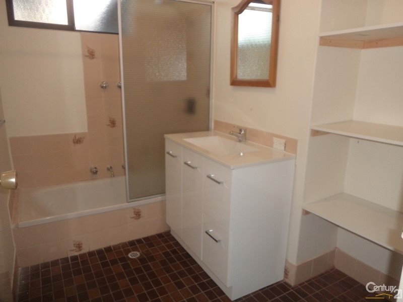 22 Cimbor Way, Parmelia WA 6167