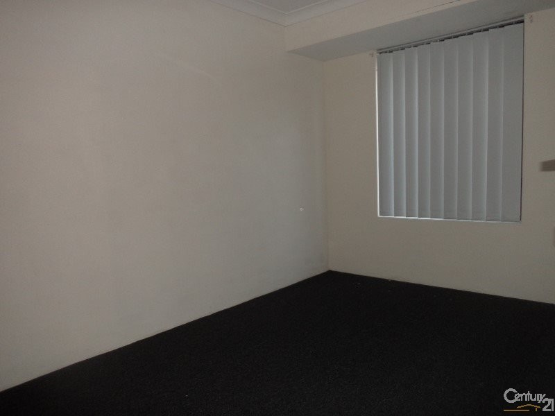 22 Cimbor Way, Parmelia WA 6167