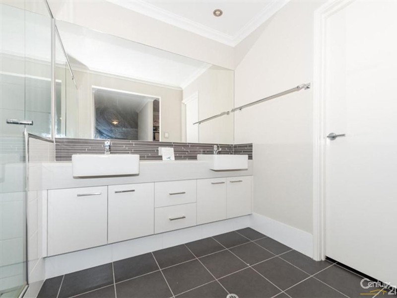 28 Holloways Ridge, Secret Harbour WA 6173