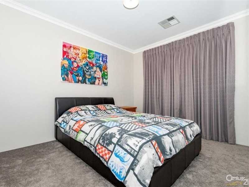28 Holloways Ridge, Secret Harbour WA 6173