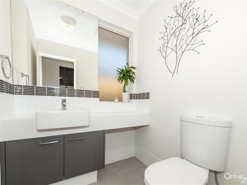 28 Holloways Ridge, Secret Harbour WA 6173