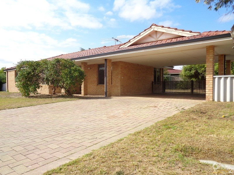 2 Neptune place, Waikiki WA 6169