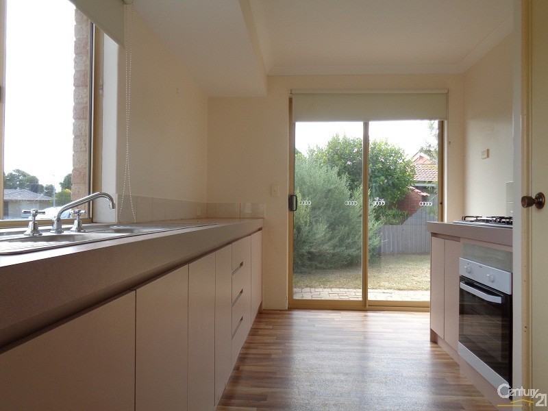 2 Neptune place, Waikiki WA 6169