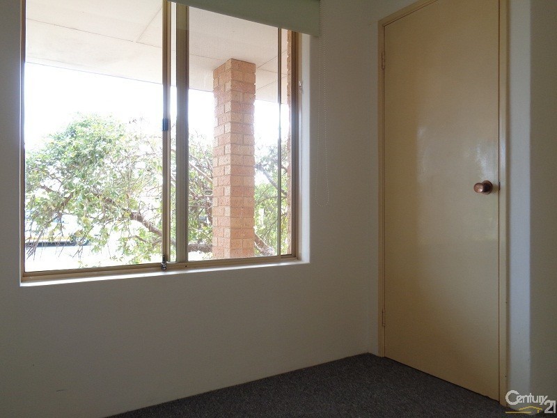 2 Neptune place, Waikiki WA 6169