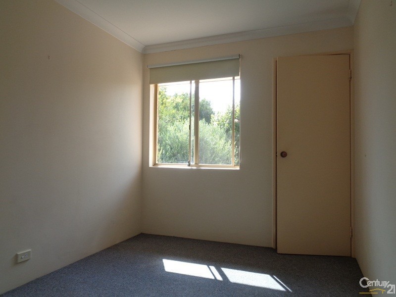 2 Neptune place, Waikiki WA 6169